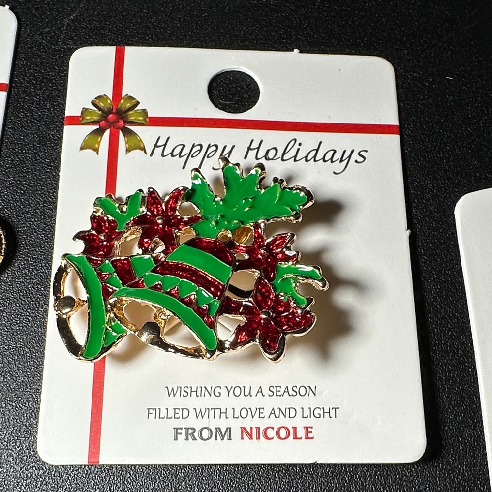 Nicole Holiday Brooches - Gold base